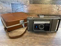 Vintage Polaroid J66 Land Camera w/ Carrying Case