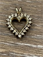 14k Gold Pendant with Sapphires weighs 2.88g