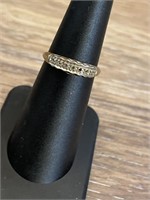 14k Gold ring Size 5.5 weighs 1.81 grams missing