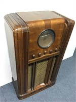 1936-37 Silvertone American Model 4485 Radio
