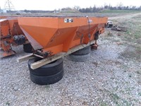 Henderson Salt spreader 8 ft hopper