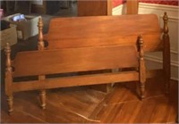 Full Size Wood Bed w/Rails