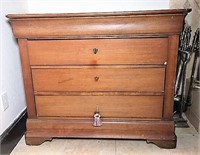 National Mt Airy Chest of Drawers