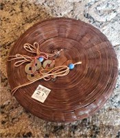 Vintage sewing basket 8.5"