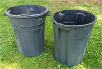 2 - 32g trash cans