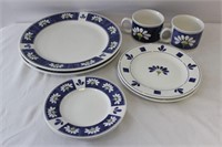 ONEIDA Spring Daisy Dinnerware