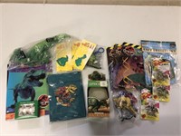 Box of Misc Dinosaur Toys/Items