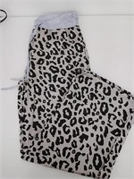 Women's leopard leggings size XL