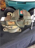 Heavy duty vise