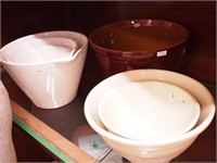 Six pottery mixing bowls: three nesting by Bella