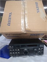 Yaesu FT-1000D Ham Radio Transceiver w/Box Manual