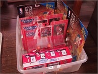 Container of basketball figurines: Starting
