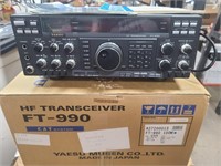 Yaesu FT-990 HF Transceiver- Ham w/Box Manuals