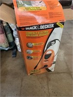 Black & Decker compact electric pressure washer