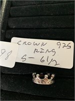Crown ring marked 925 6 1/2