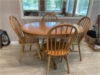 Solid Wood Dining Room Table & Chairs