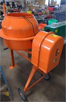 Central Machinery 3-1/2 cubic ft Cement and