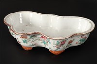 Chinese Qing Dynasty Footed Porcelain Dish,