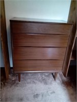 Midcentury 4 drawer dresser. Laminate top. Nice
