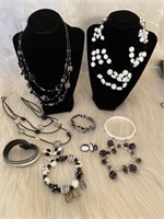 (3) necklaces (5) bracelets (2) earrings