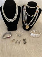 (4) necklaces (3) bracelets (3) earrings