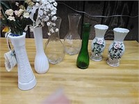 Bl of vases