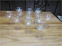 12 martini glasses. 2 different sizes. Nice shape