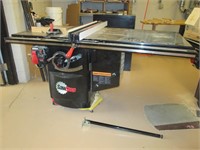 SawStop 10" industrial cabinet saw