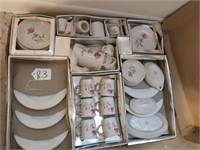 deluxe china dinnerware set