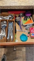 Flatware contents of 2 drawers
