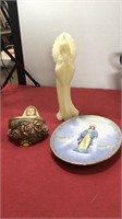Our lady of Grace plate, Mary praying and angle