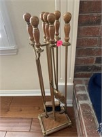 WOOD & BRASS FIREPLACE TOOLS SET