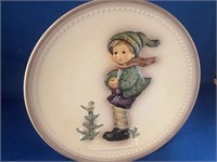 #735 3D HUMMEL GOEBEL PLATE