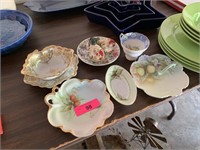 LOT OF PORCELAIN / CHINA ITEMS DISHES