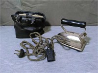 Antique travel iron with tote bag. Untested.