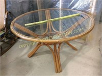 Round glass top rattan dining table w/4 padded