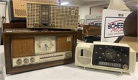 3 Vintage GE Radios