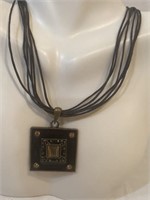 Nylon necklace square design