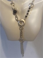 Dangling chain necklace