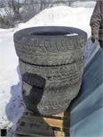 4 Hankook LT265/70R17 Winter Tires