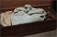 BLANKET CHEST