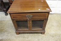 PAIR OF GRILLED DOOR MAHOGANY NIGHTSTANDS