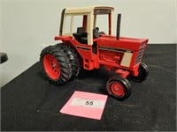 International model tractor
