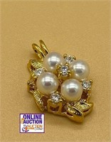 Nice! Pearl Cluster White Sapphires Pendant EGP