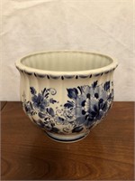 DELFT! Hand Painted Jardiniere-7.5in d x 6.5in h