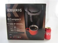 Machine à café KEURIG K-compact.