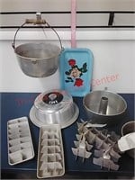 Vtg. Metal cake pans, pots, ice cube & tray
