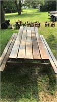 Picnic table