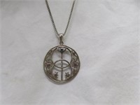 STERLING SILVER NECKLACE WITH ORNATE PENDANT