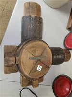 EARLY WOOD MOLD